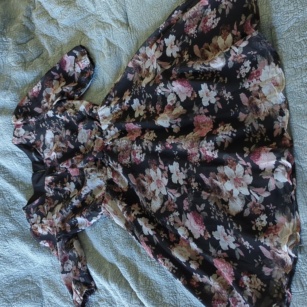 Mikarose | Gray Floral Chiffon Dress | Size Small